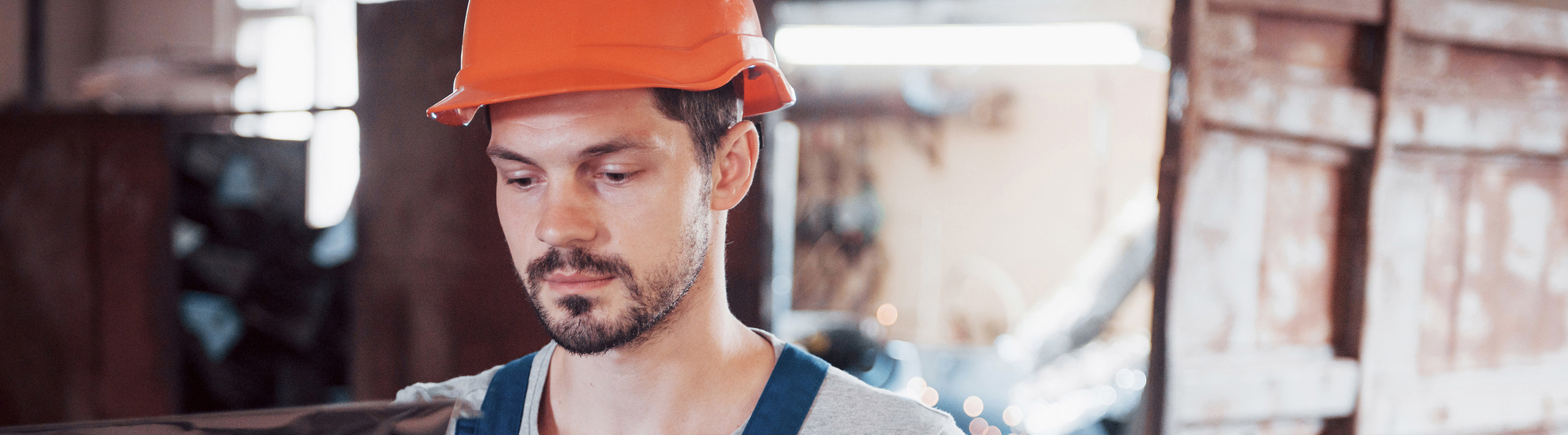 Medewerker in een technische omgeving